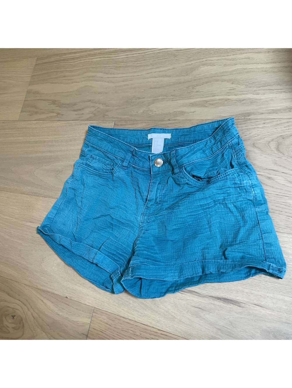H&M Women's Turquoise Shorts – Size 2